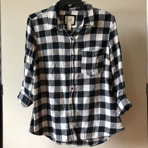 • FOREVER 21 Plaid Flannel Shirt •